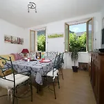Verte Oda ve Kahvaltı 2*